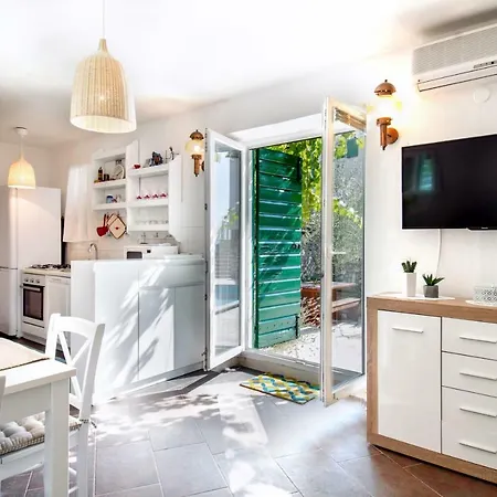 Eternity With Pool Holiday home Donji Humac